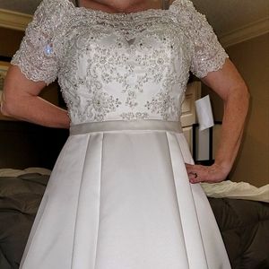 Wedding gown